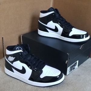 Nike Jordan 1 Mid Black/White